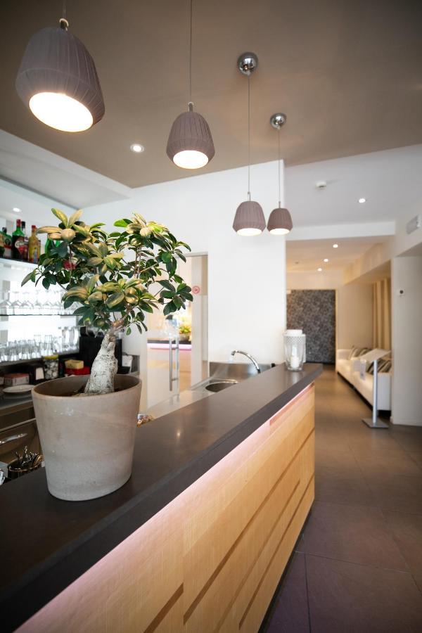 Hotel Benvenuto Caorle Bagian luar foto