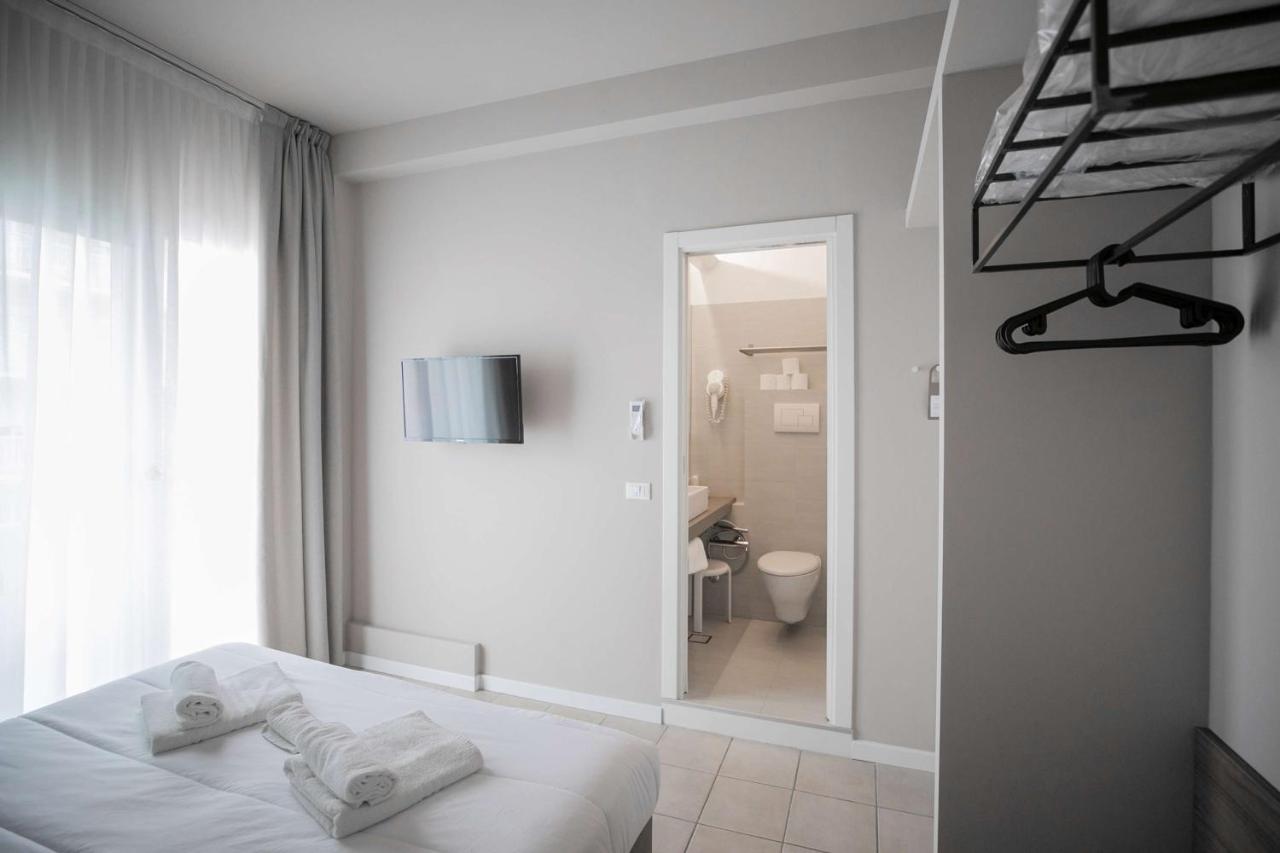 Hotel Benvenuto Caorle Bagian luar foto