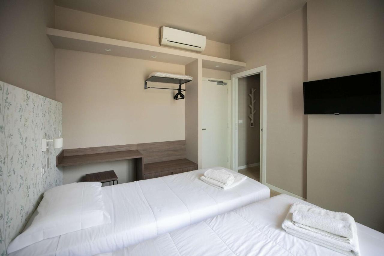 Hotel Benvenuto Caorle Bagian luar foto