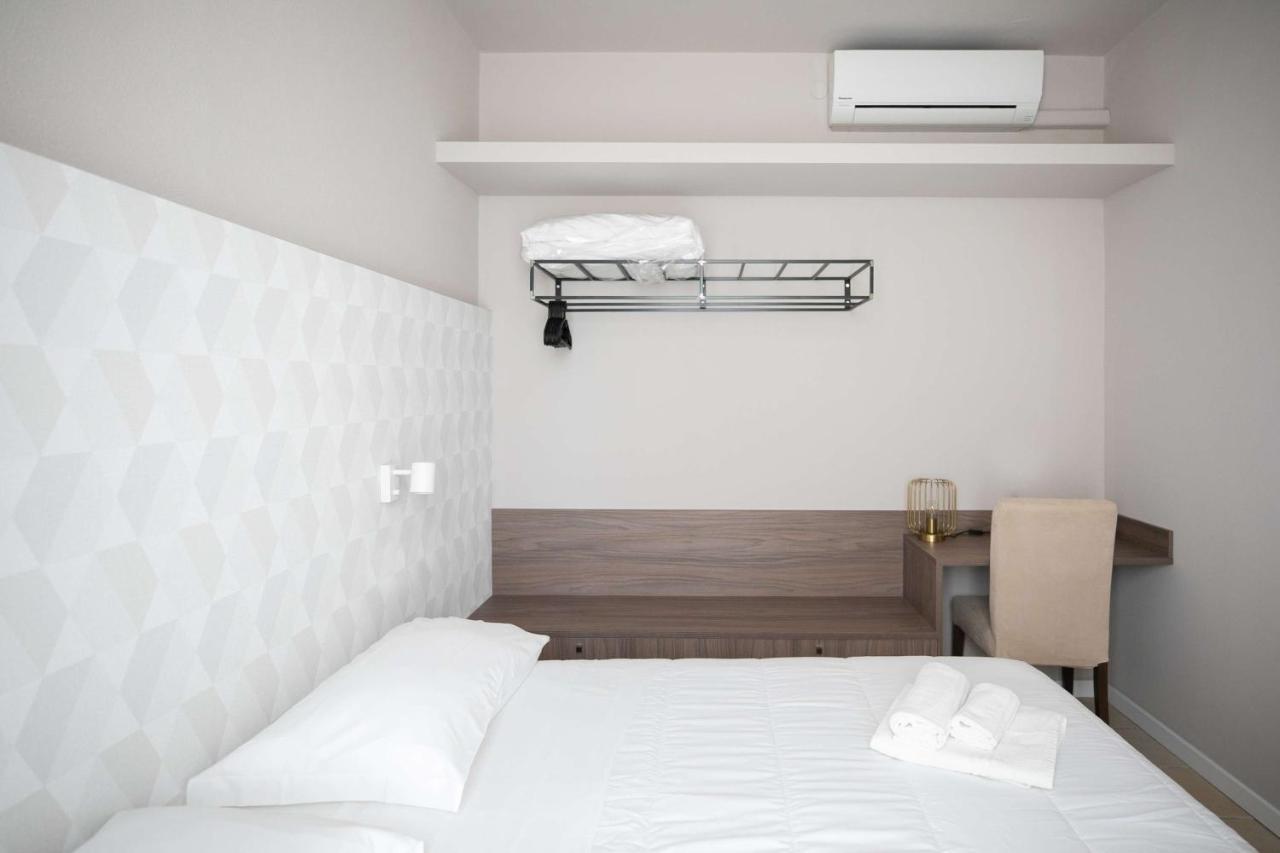 Hotel Benvenuto Caorle Bagian luar foto