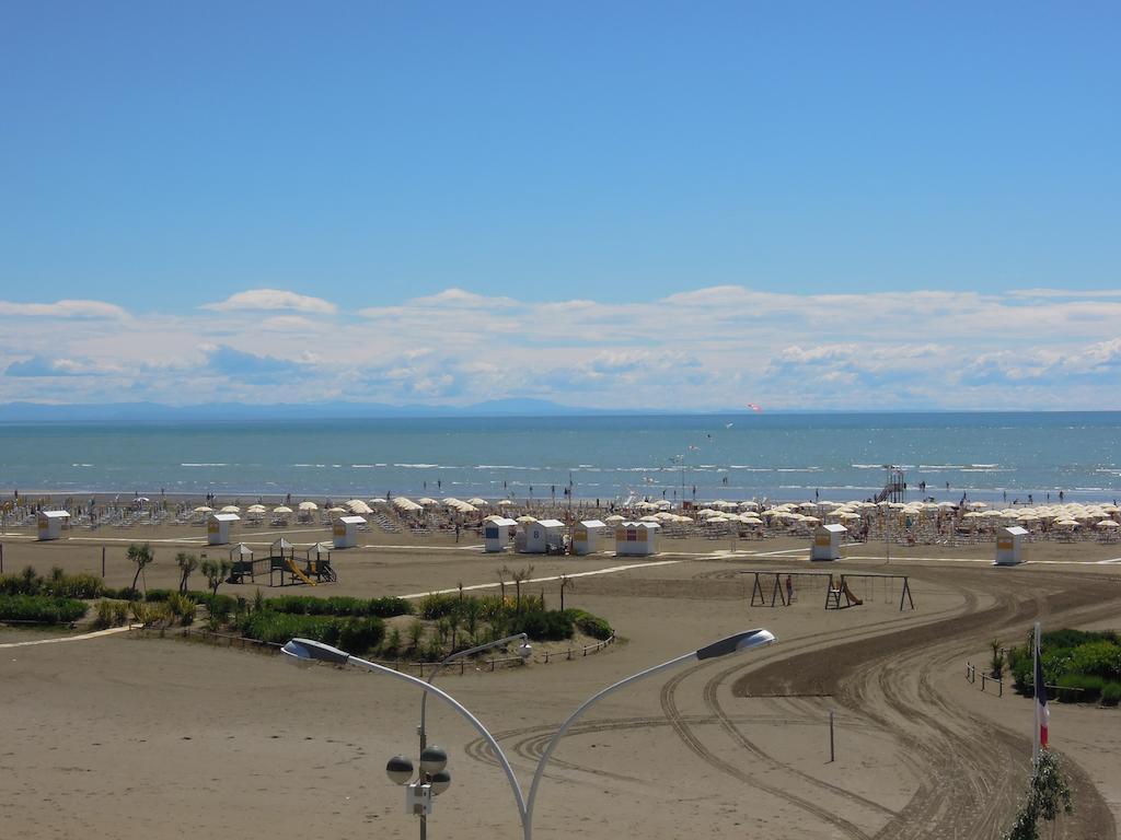 Hotel Benvenuto Caorle Bagian luar foto